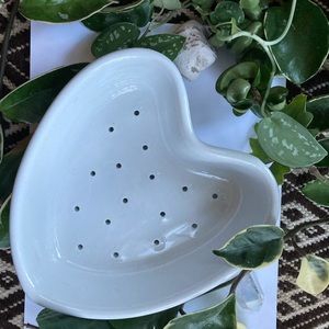 Cheese Mold! Very nice quality French or Ironstone Cheese Mold. Very Charming 💛